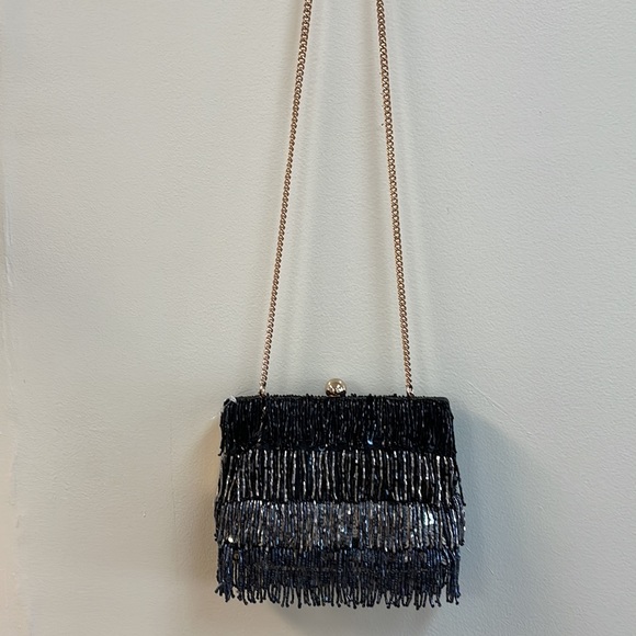 New Anthropologie Fringe Element Clutch!!🔥🔥🔥 - Picture 10 of 15